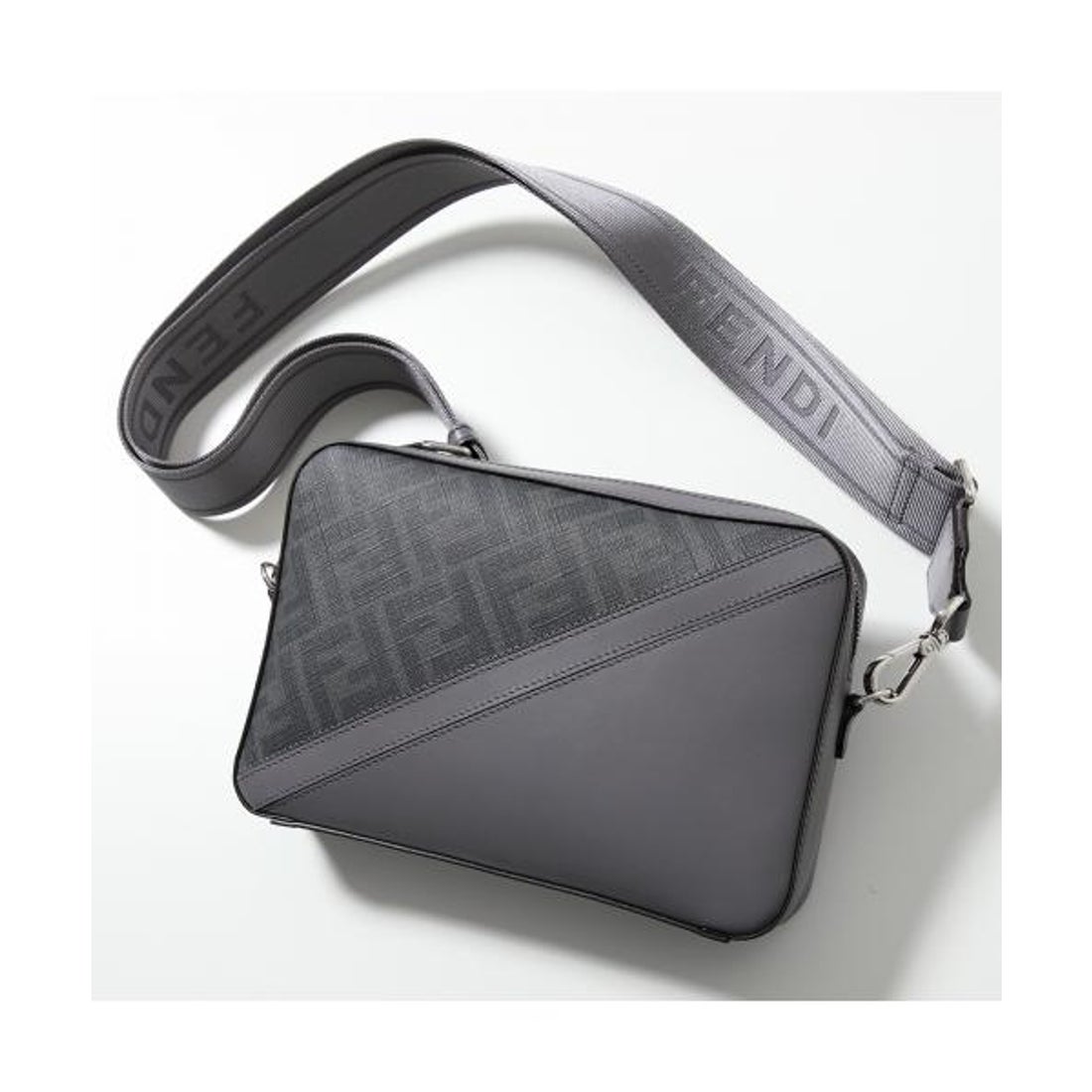 フェンディ FENDI FENDI ショルダーバッグ CAMERA CASE ダイアゴナル