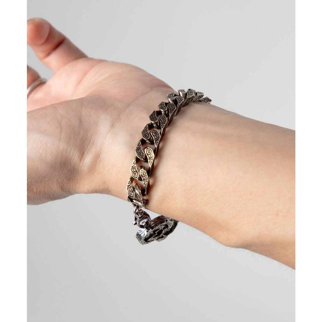 グッチ GUCCI 454285 J8400 ブレスレット INTERLOCKING G GOURMETTE
