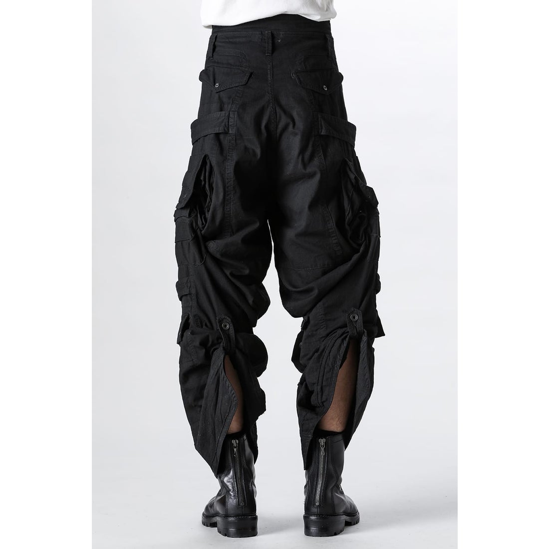 JULIUS Cotton Nylon Twill Multi Pocket Wide Cargo Pants（BLACK