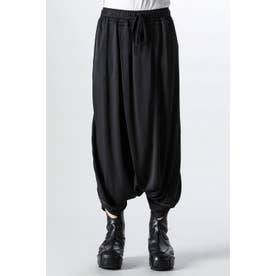 ユリウス JULIUS Silk Satin Twisted Sarrouel Pants（BLACK） -FASCINATE