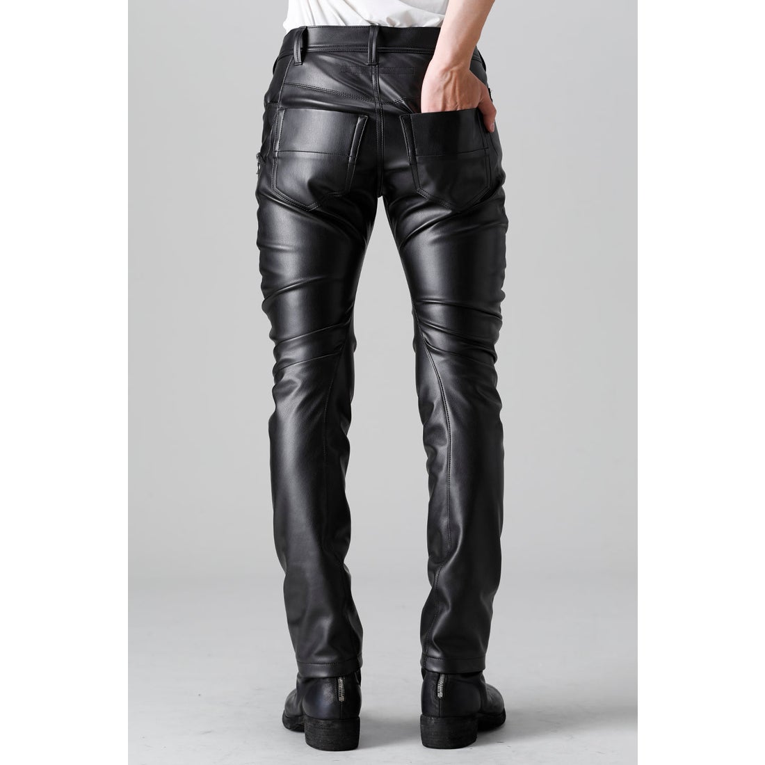 ユリウス JULIUS Synthetic Leather Pleather Indirect Pants （Black
