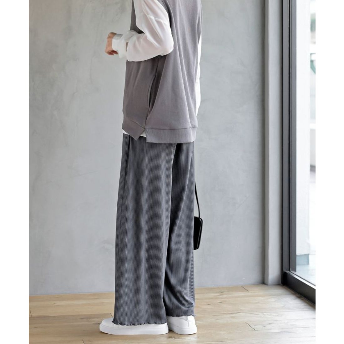 アールピーエス rps リブセミワイドパンツ （チャコールグレー