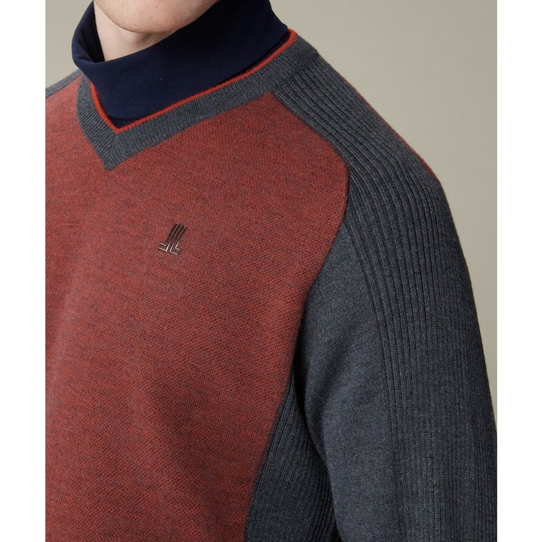LANVIN SPORT Vネックセーター -デサントストア-DESCENTE STORE-
