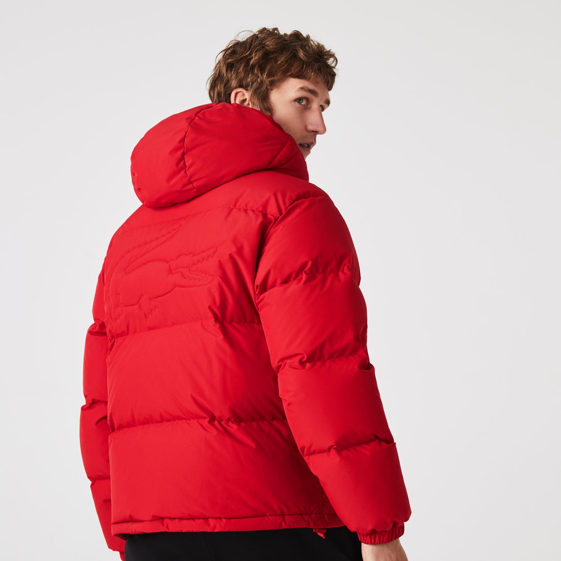 ラコステ LACOSTE バックステッチショートダウンジャケット （レッド