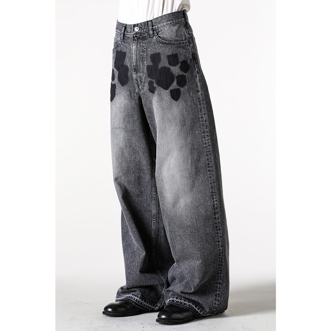 no mass prod dirty baggy jeans