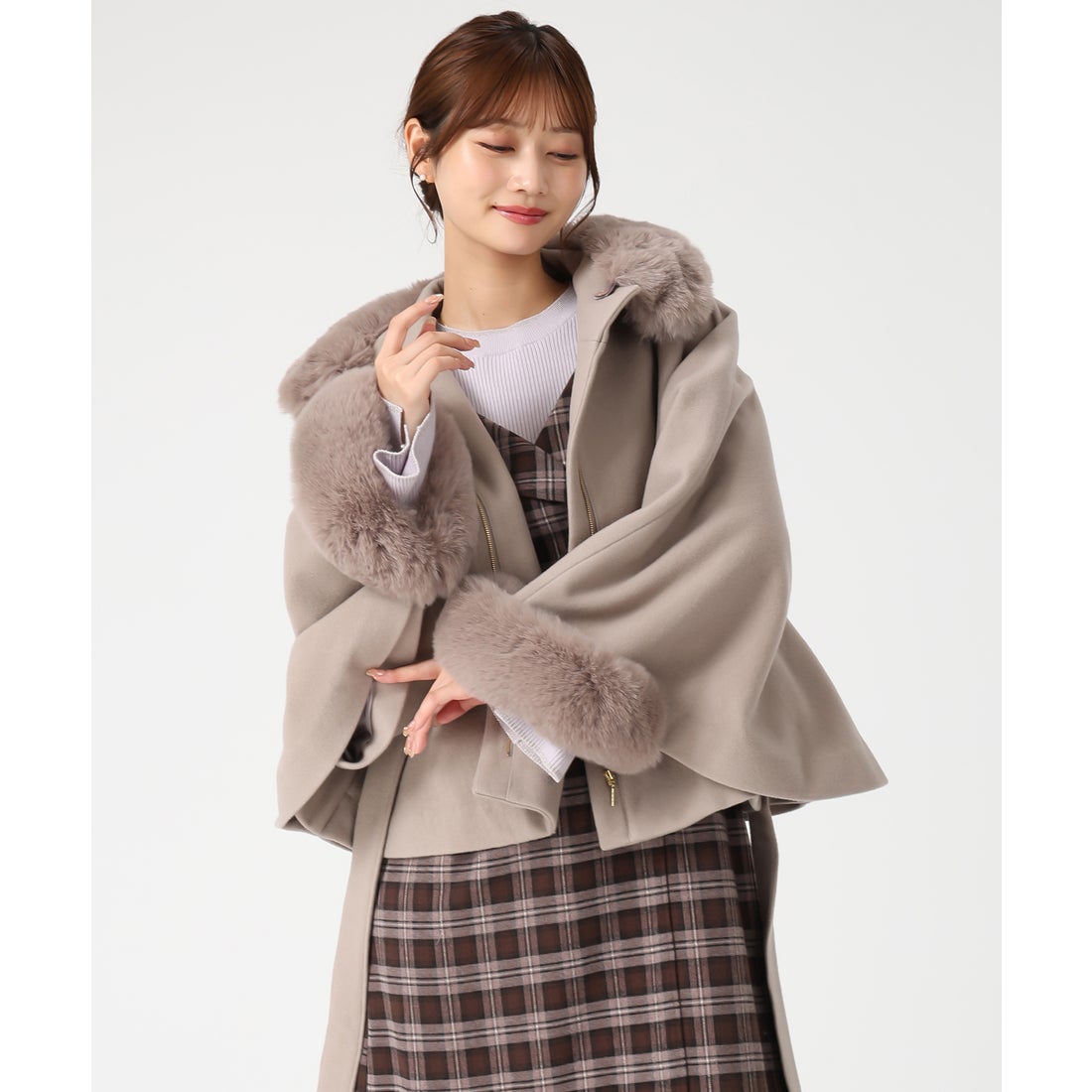 ミッシュマッシュ MISCH MASCH 2025秋冬新作 ブローチ付きポンチョ