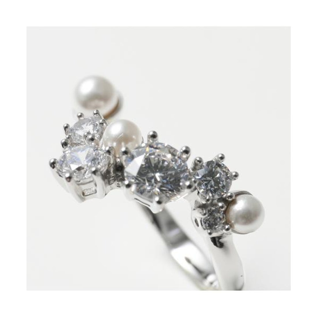 スワロフスキー SWAROVSKI SWAROVSKI リング Constella 指輪 パール