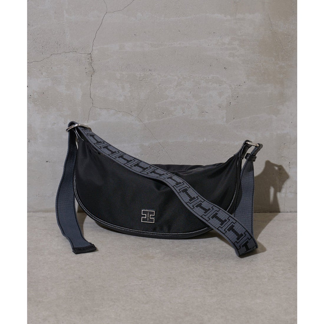 イアクッチ IACUCCI アーゴ S NYLON/CERVO （black） - ファッション