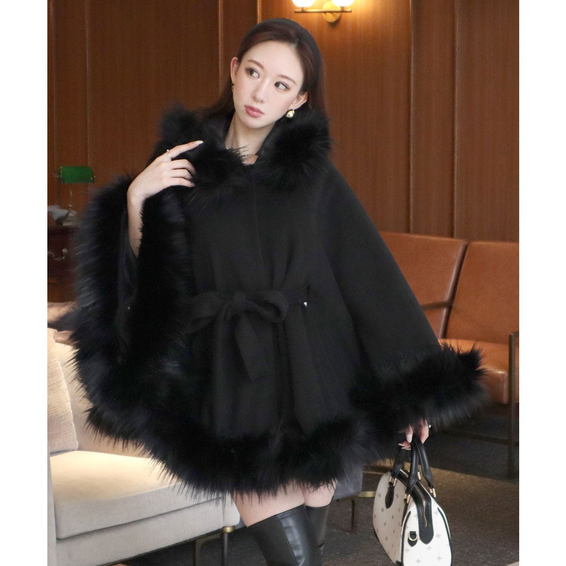 OFF-WHITE ブラックファーポンチョ