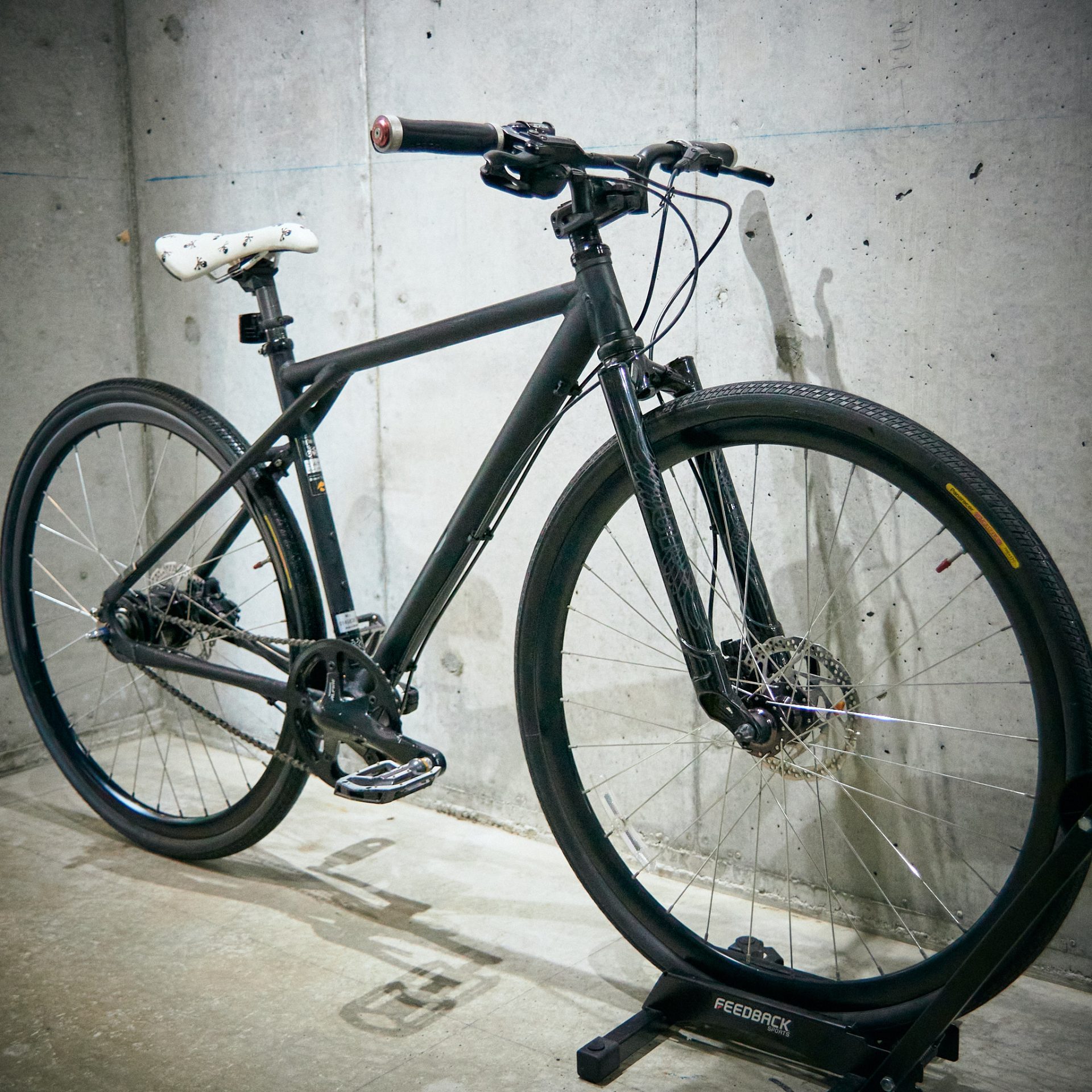 マットブラックのクロスバイクが入庫！ - SENSHA Bicycle 港北