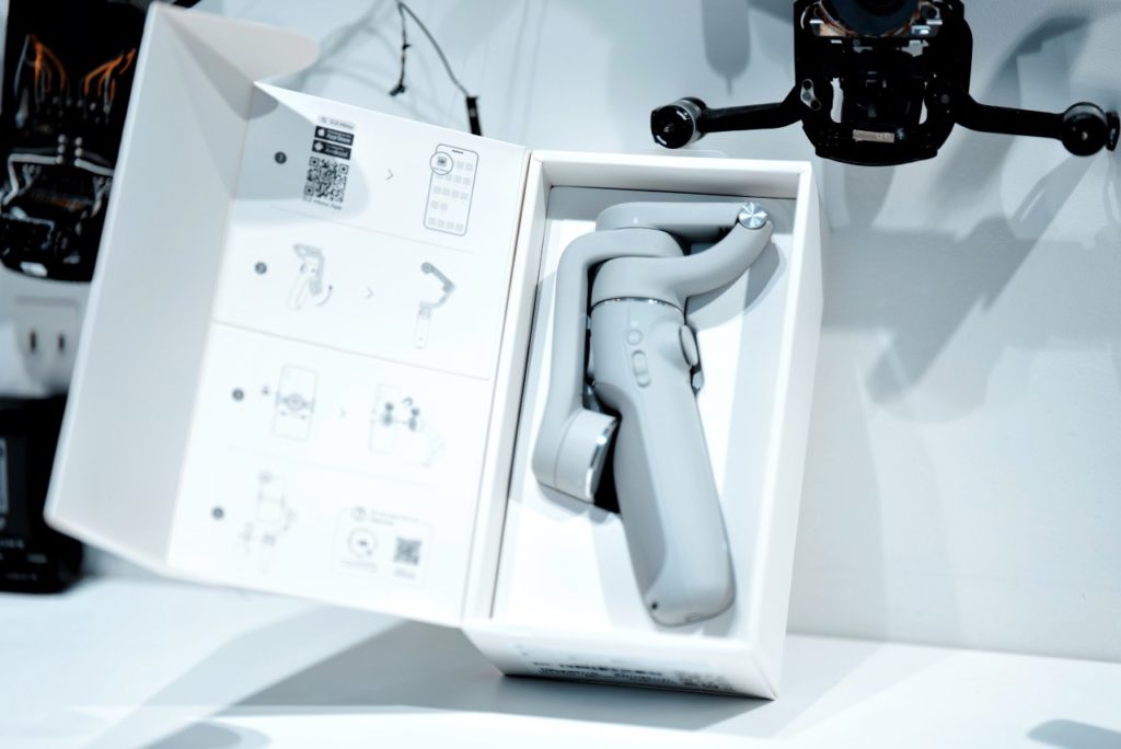 スマホスタビライザー DJI OM 5 の初期設定を解説！購入後の設定はこれ