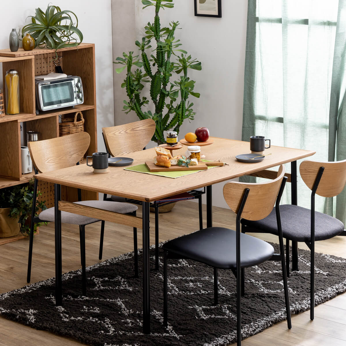 ダイニングテーブル