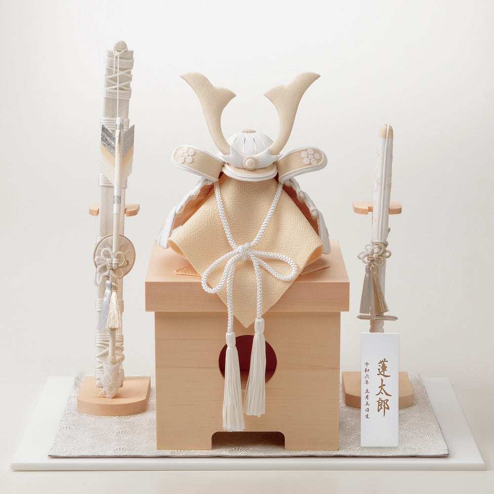 五月人形・兜飾り 破魔弓セット HAKI（ハキ） 白粋｜出産祝い・ベビー