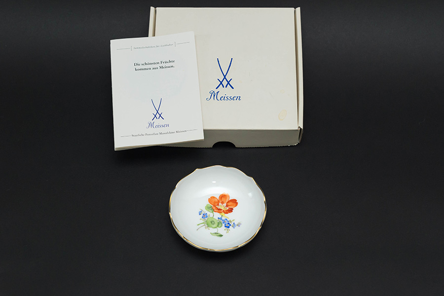 マイセン ベーシックフラワー（二つ花） ミニプレートを買い取りました