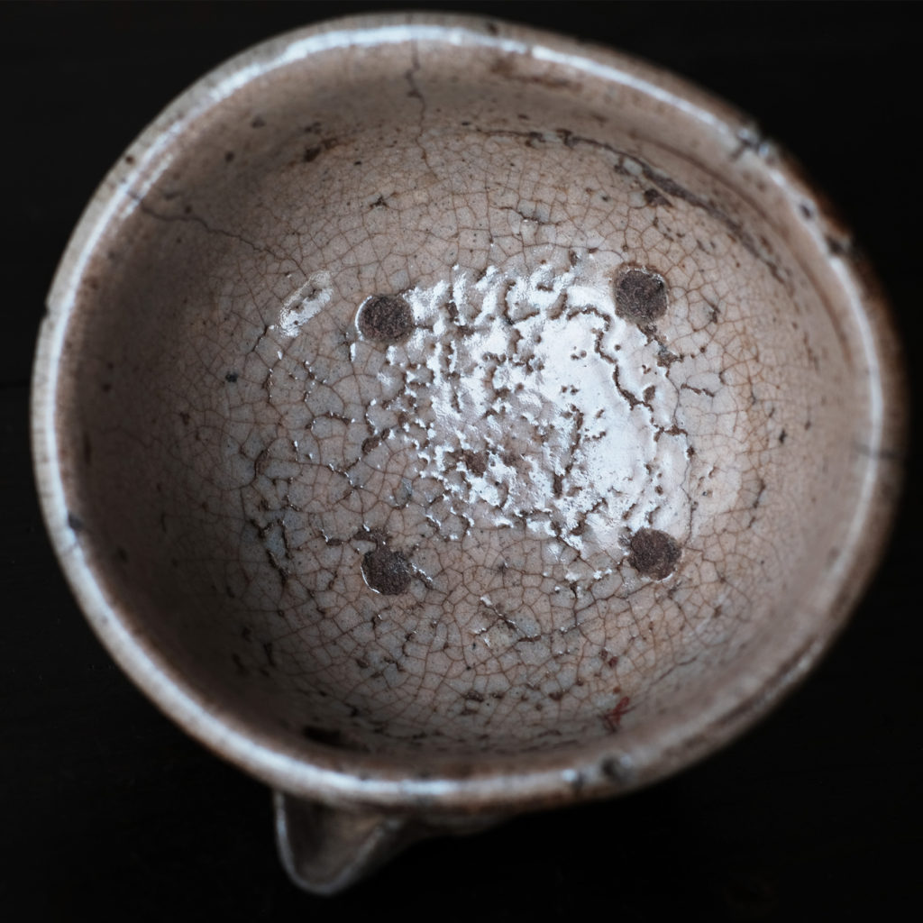 古唐津片口 傷有り 古唐津 無地唐津 片口茶碗 | 骨董と詩学 Antique