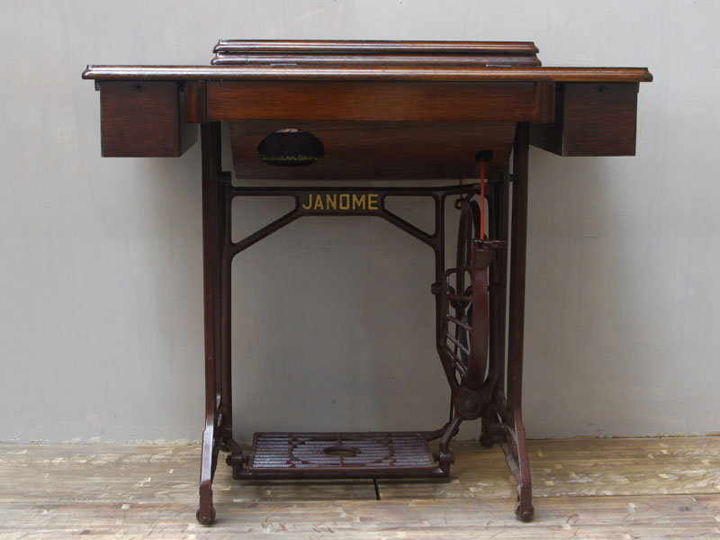 No.158 Janome ジャノメ製 家庭用足踏みミシン：アンティークミシン