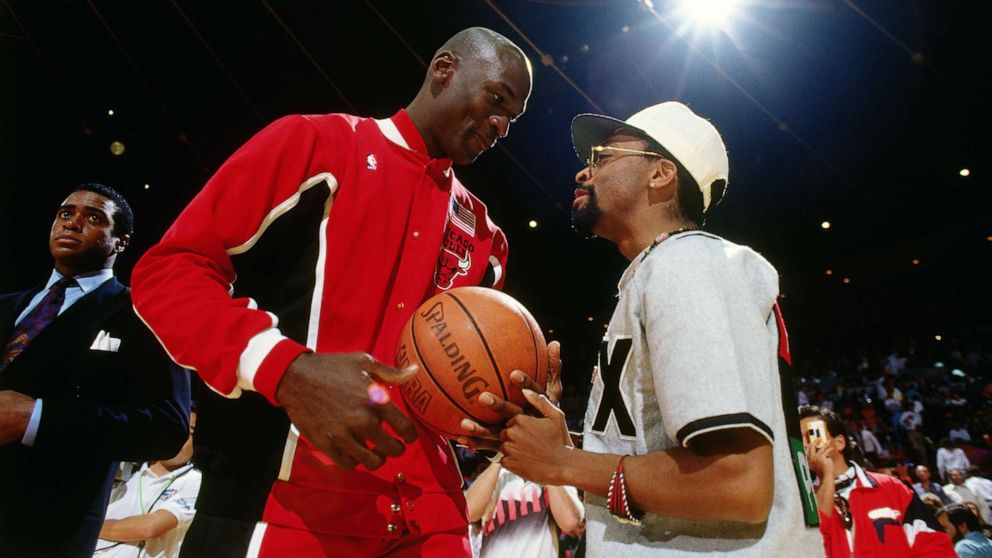 Spike Lee explains why basketball fans love 'The Last Dance