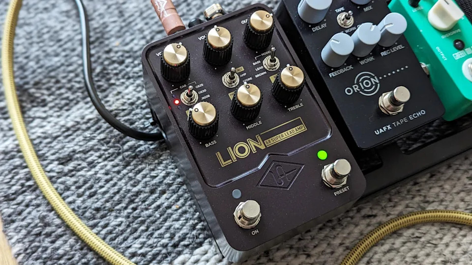 Universal Audio UAFX Lion '68 Super Lead Amp pedal review