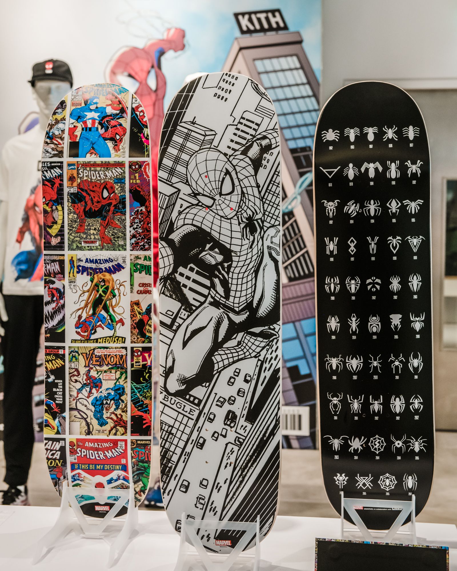 KITH Spiderman 60anniversary Skateboard