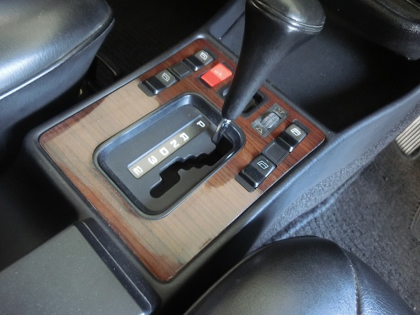 希少在庫車 W201 ベンツ190E センテナリースペシャル 300台限定車