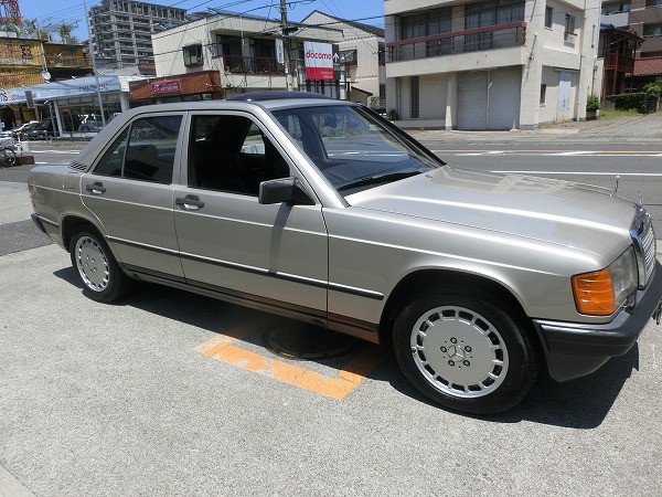 希少在庫車 W201 ベンツ190E センテナリースペシャル 300台限定車