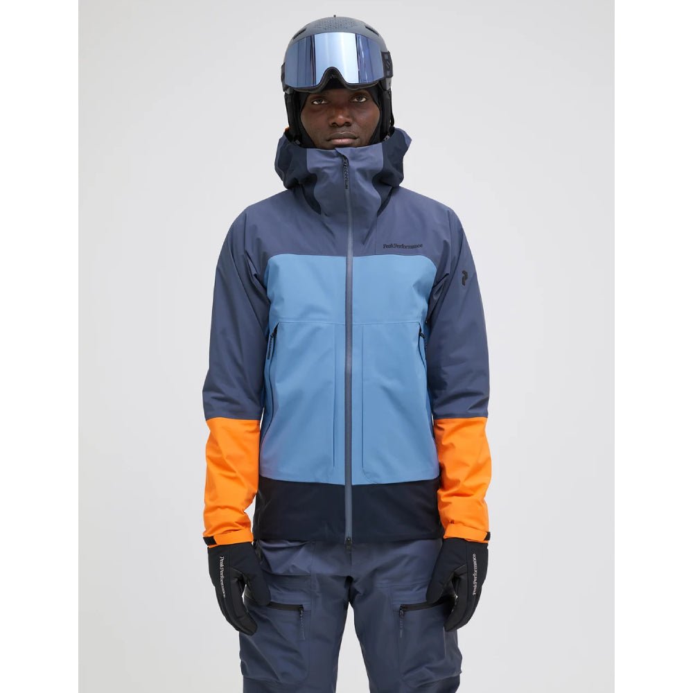 ウォーキング・ランニングウェア Peak Performance Vislight Mid