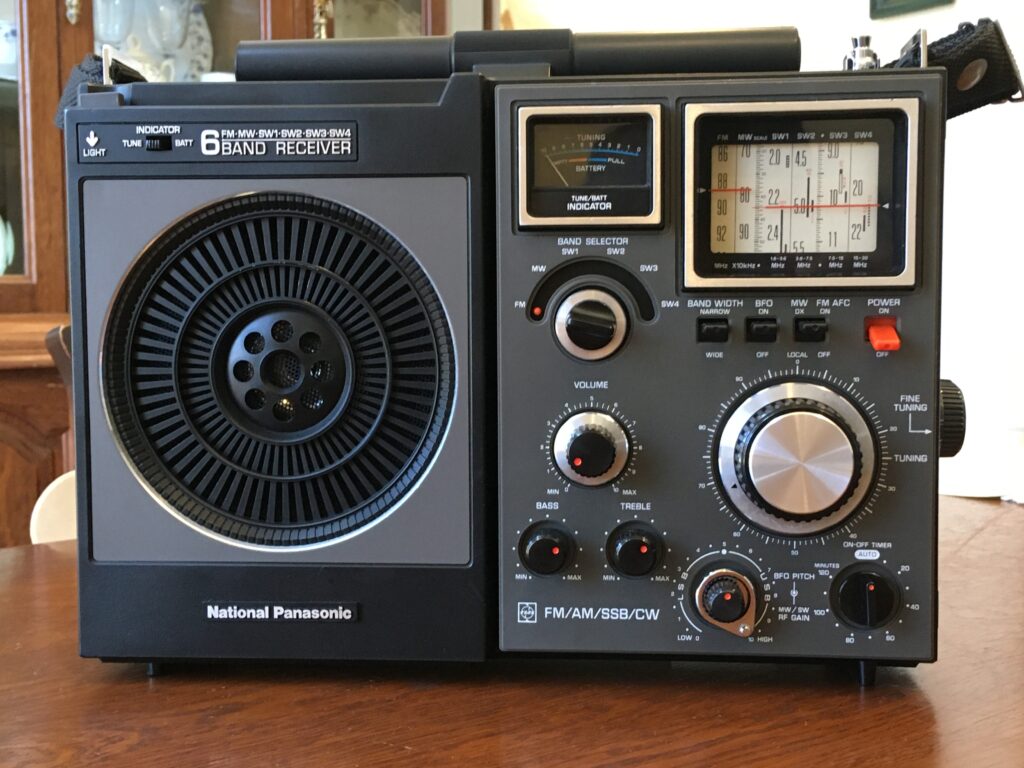 National Panasonic Cougar RF-2200 BCLラジオ ナショナル クーガー