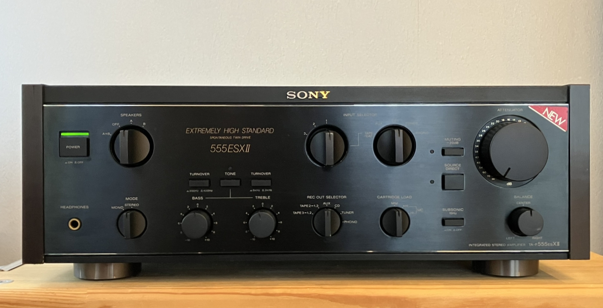 ソニー TA-F555ESXⅡ – 物量投入を極めたヘビー級プリメインアンプ