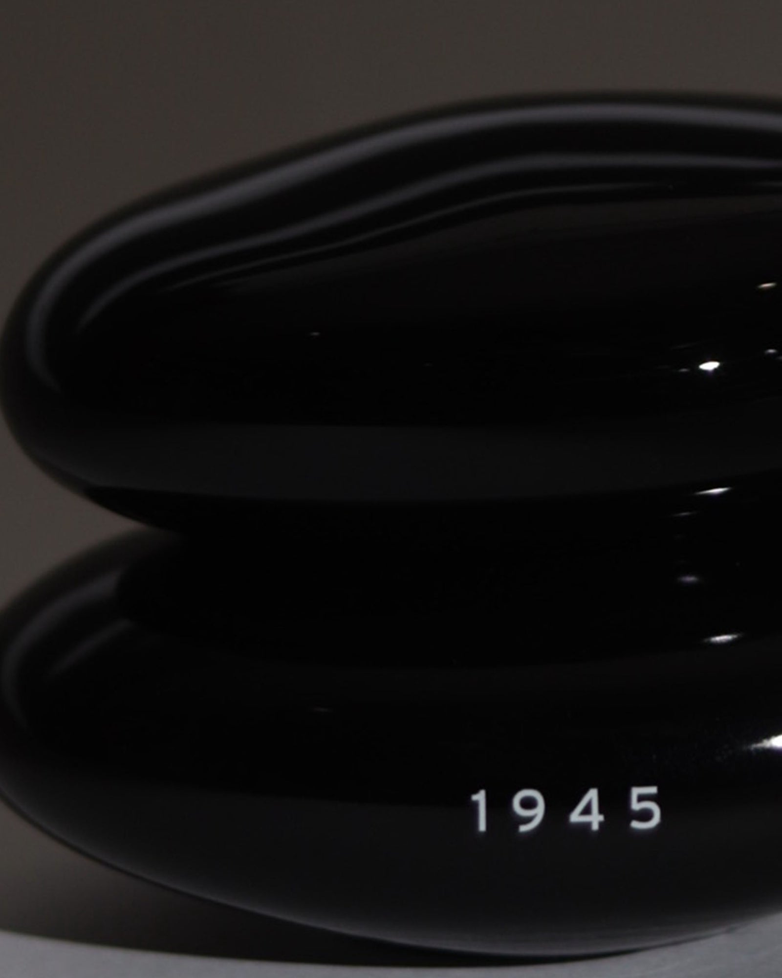 1945 Eau de Toilette | Black | Perfume [Free Shipping] – SHOLAYERED