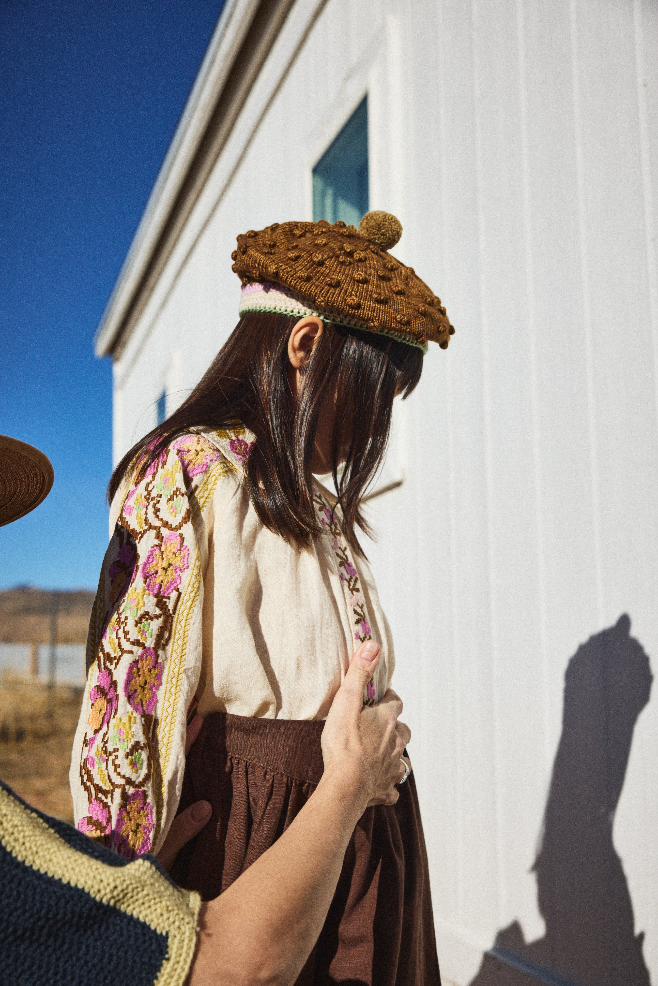 Cottage Popcorn Beret – Misha & Puff