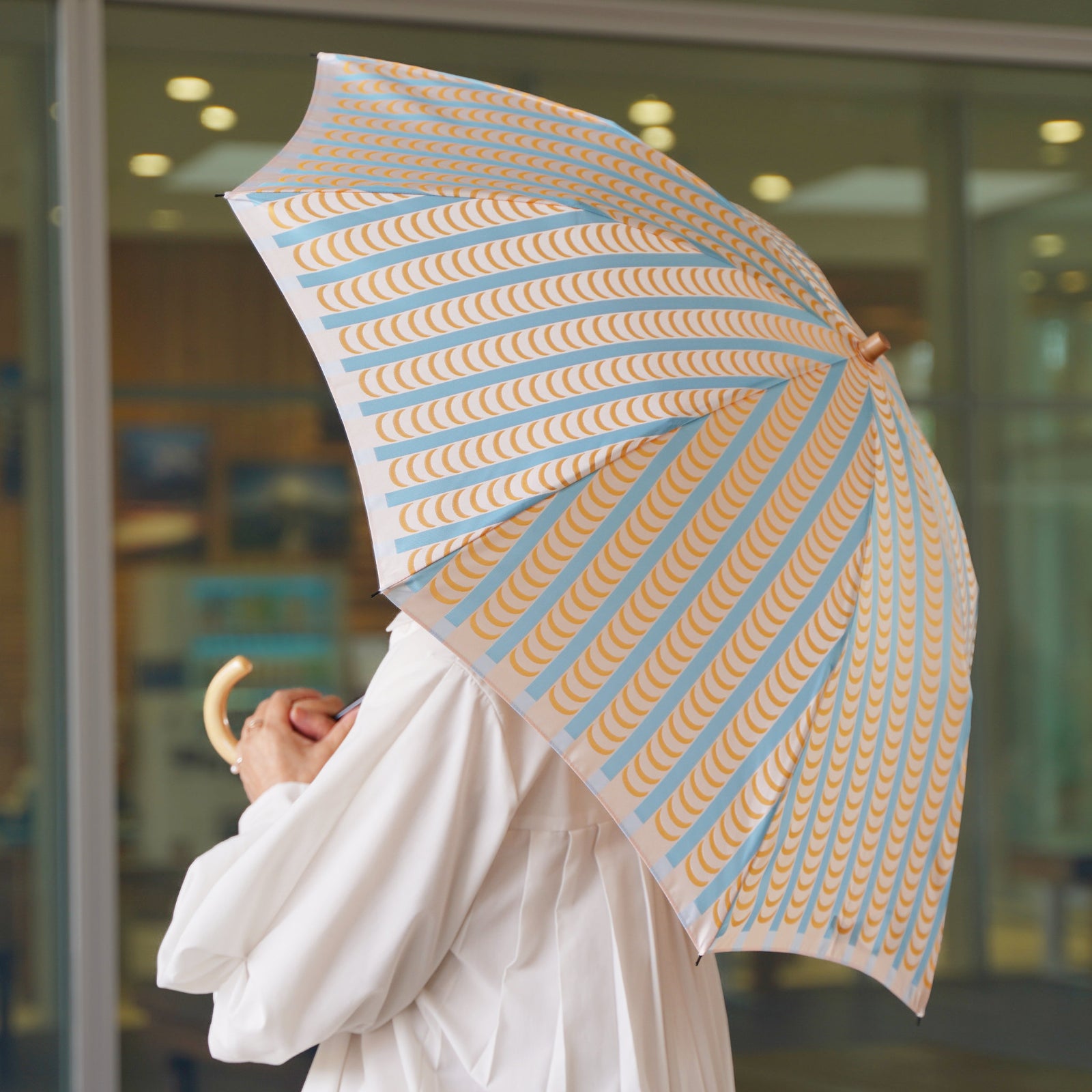 爽やかなカラーのレディース折りたたみ傘！晴雨兼用雨傘8本骨55cm