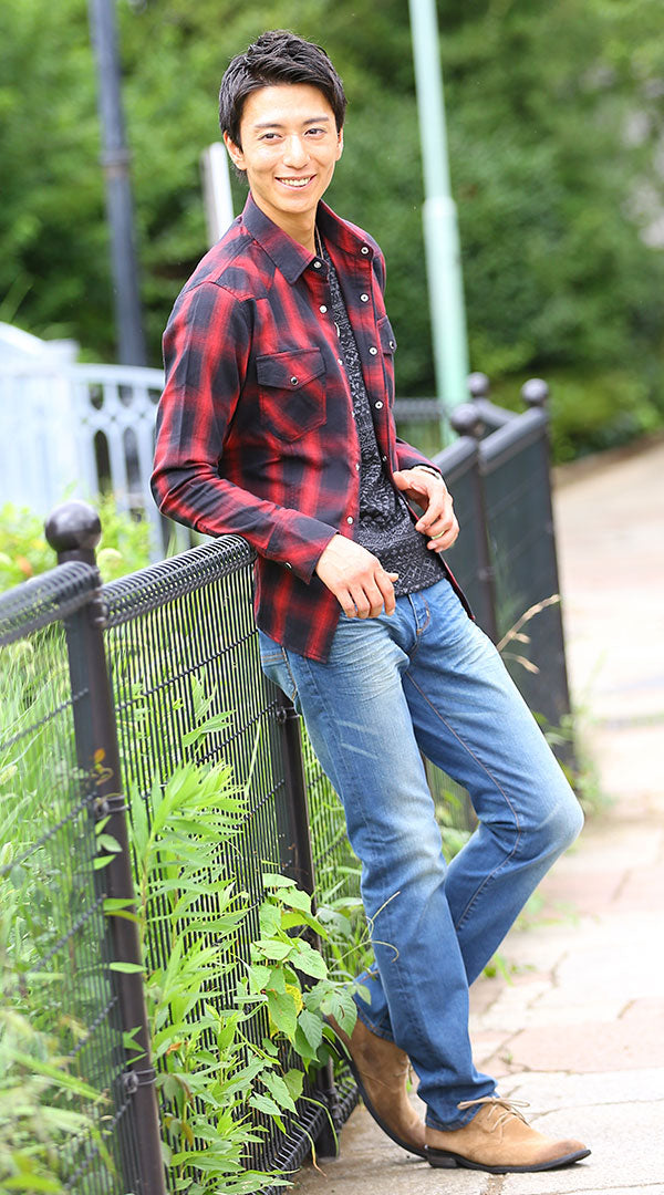 赤チェックシャツ 黒Tシャツ デニムパンツ snp_fy0123のコーディネート