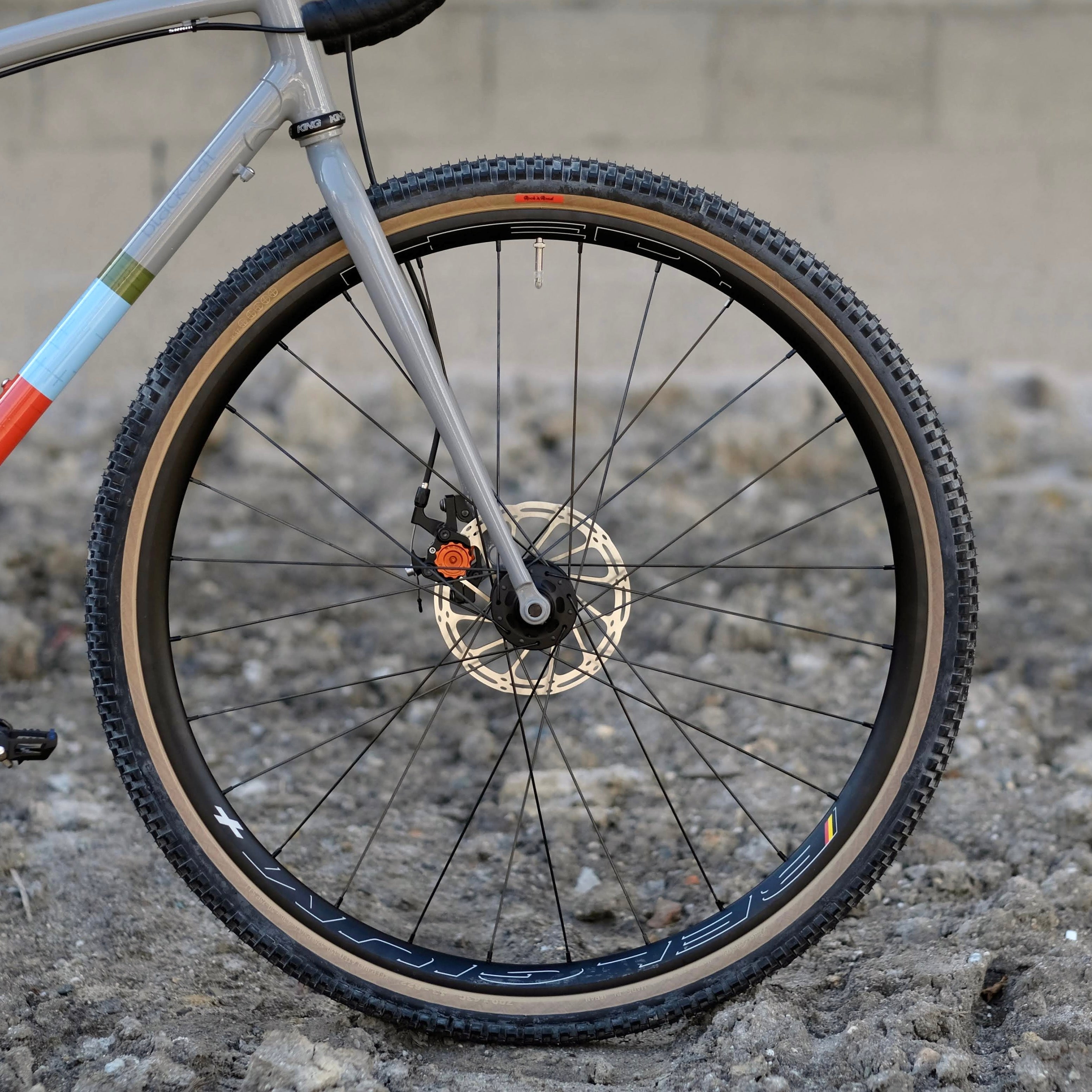 BRUCE GORDON Rock'n Road Tire