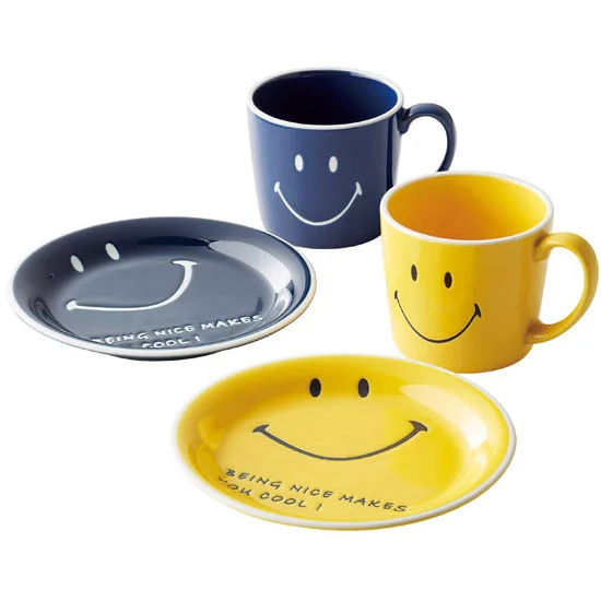 スマイリーフェイス ペアマグ&プレートセット 3300円 | 大進オンライン