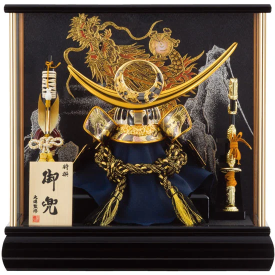 64】五月人形【兜ケース飾り】8号 金上杉謙信兜ケース飾り 71999円