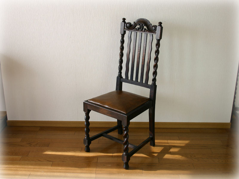 イタリア製 座面回転 バースツール ツイストレッグ アンティーク調