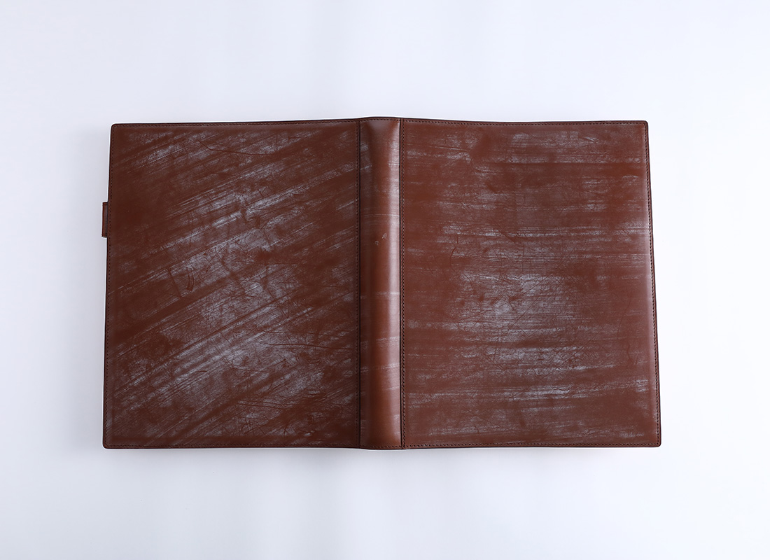 ブライドルレザー・ルーズリーフバインダー（A4） | 10年使い続け