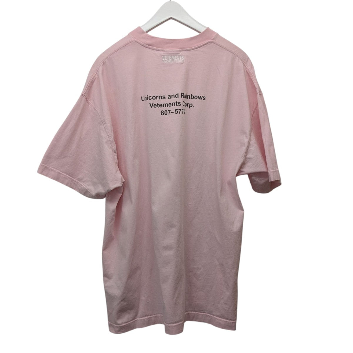 VETEMENTS(ヴェトモン) ユニコーンプリントTシャツUE63TR101P