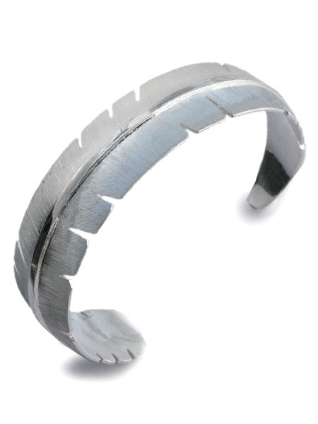 楽天市場】TOM HAWK トムホーク 【 2 line V-shaped Bangle 13mm / 2