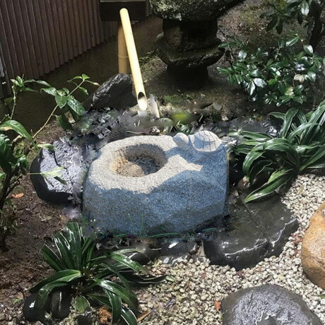 楽天市場】【新商品】【送料無料】錆石で出来た“銭鉢”1尺坪庭などに