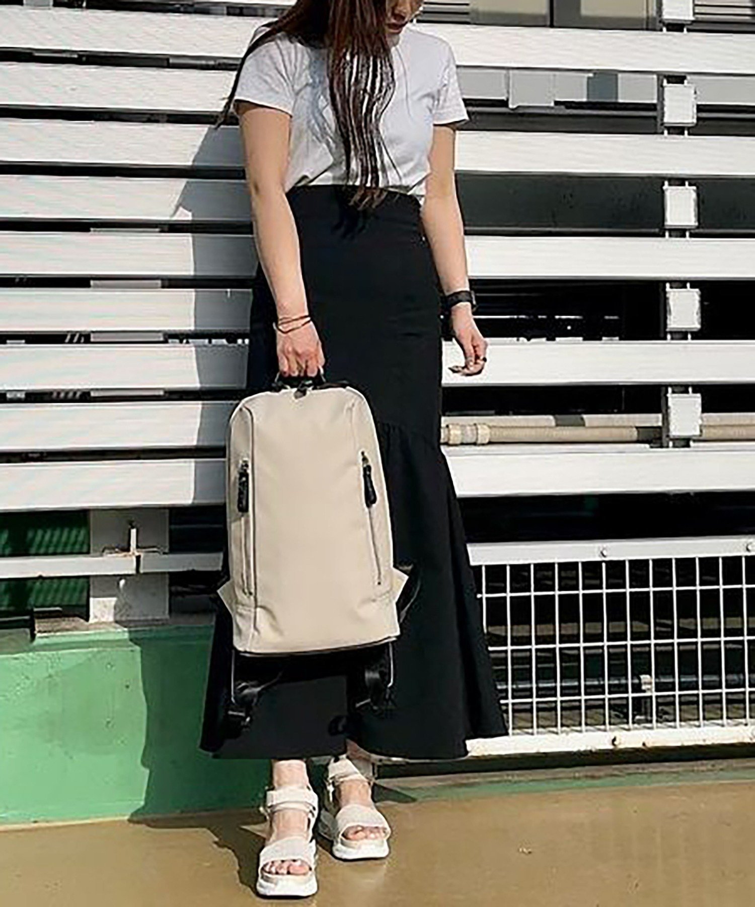 diana 【ノートPC収納可能】クッション入りA4リュック プラスダイアナ