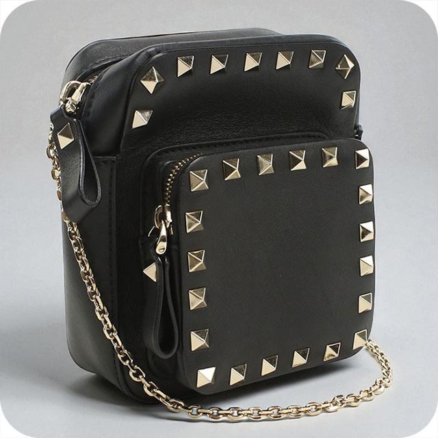 VALENTINO（ヴァレンティノ） 中古 斜め掛け ショルダーバッグ