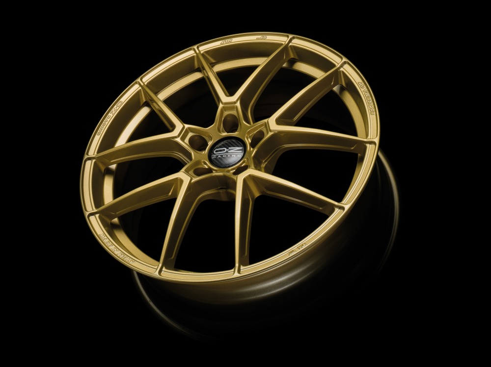 OZ Racing OZ Racing ESTREMA GT-HLT 18×8.5 45 5-100 オーゼット