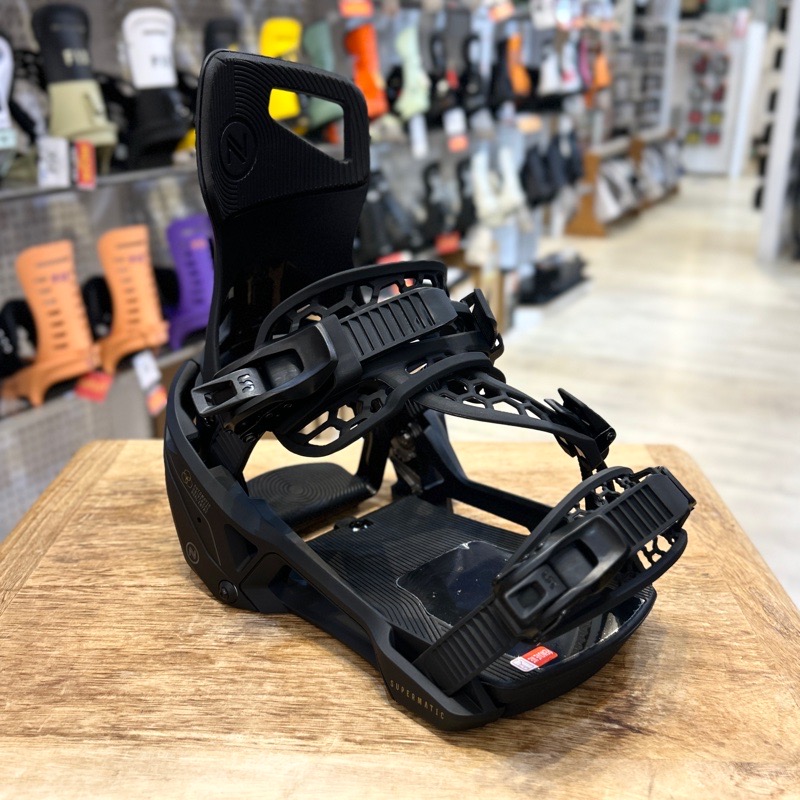 24-25 NIDECKER SUPERMATIC カラー:BLACK Sサイズ ナイデッカー
