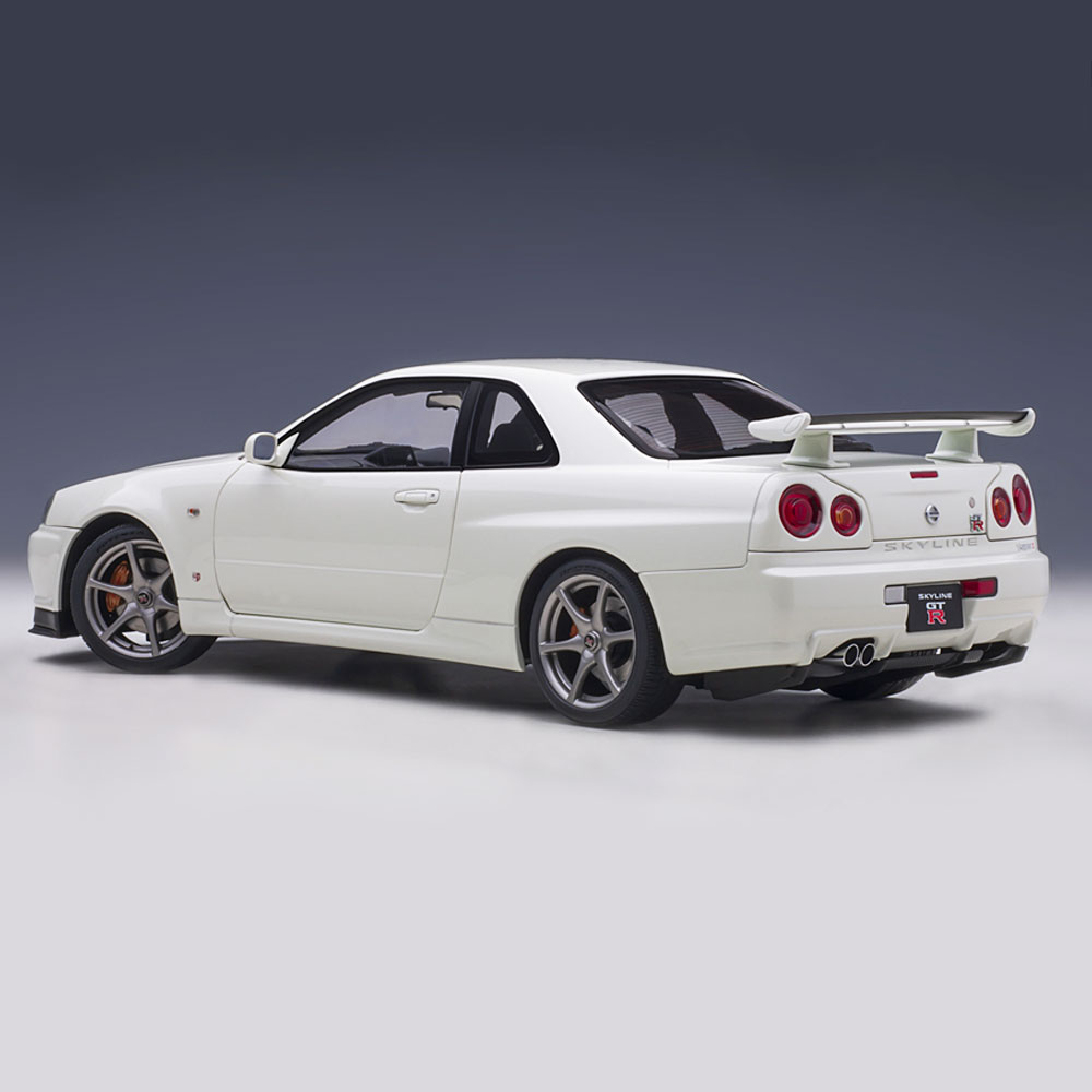 ミニカー 1/18 日産 スカイライン GT-R R34 Vスペック II ホワイト