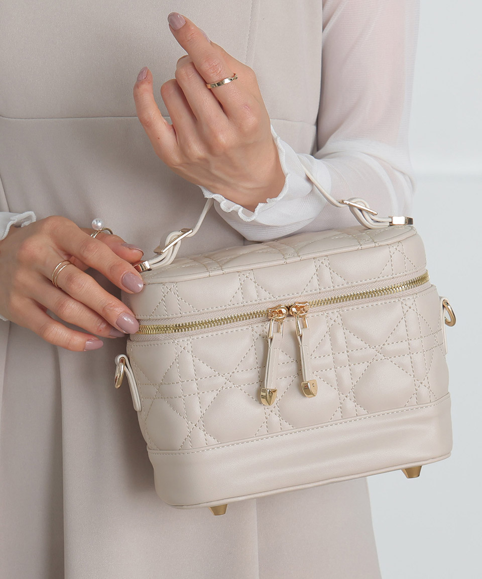 ALTROSE（アルトローズ） バニティ キルティング チェーン バッグ 3way