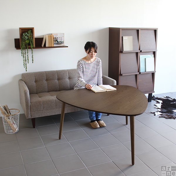 arne（アーネ） ダイニングテーブル 低め 三角 センターテーブル