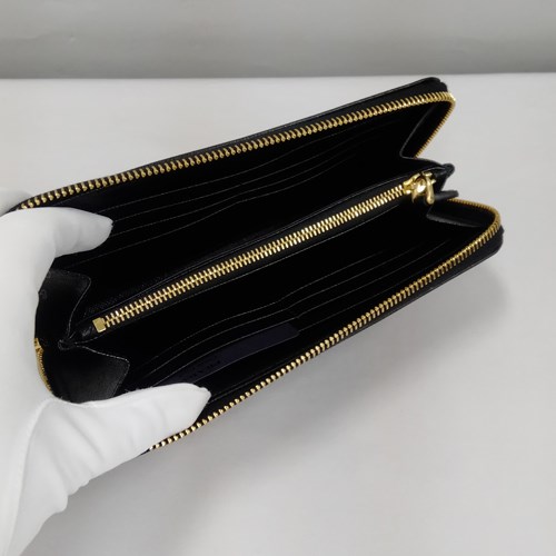 PRADA（プラダ） 【爆買】プラダ 財布 ロゴ サフィアーノレザー ジップ