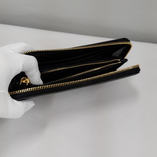 PRADA（プラダ） 【爆買】プラダ 財布 ロゴ サフィアーノレザー ジップ