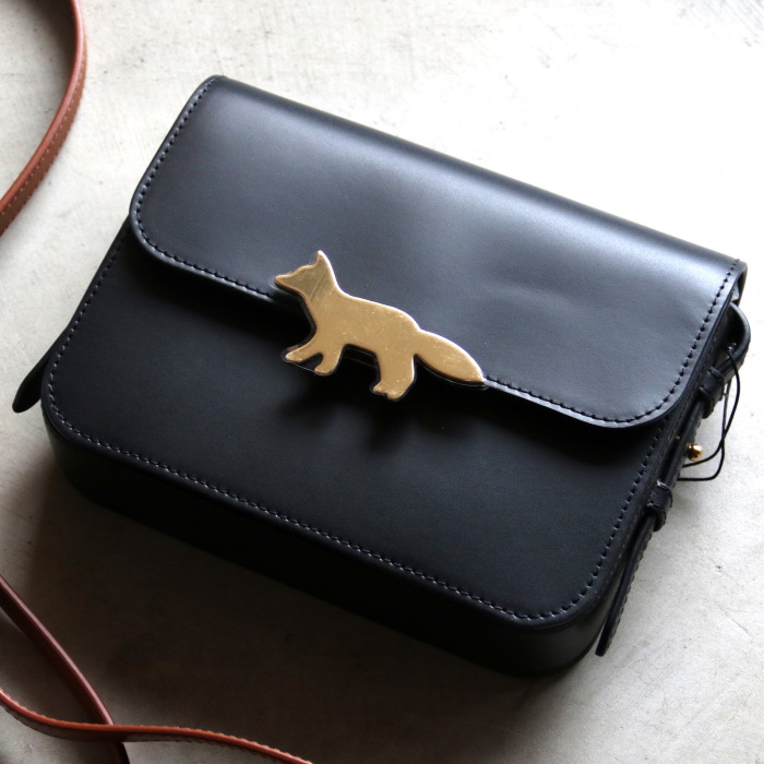 MAISON KITSUNE（メゾン キツネ） バッグ エディ レザー ショルダー